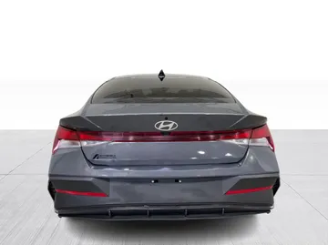 2024 Hyundai Elantra - image 13