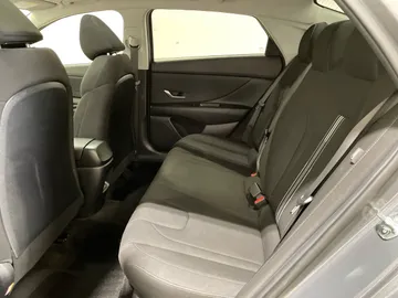 2024 Hyundai Elantra - image 16