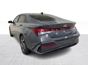 2024 Hyundai Elantra - image 12