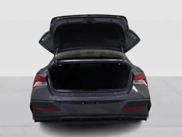 2024 Hyundai Elantra - image 14
