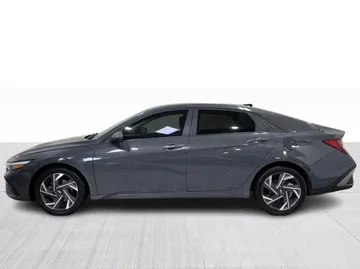2024 Hyundai Elantra - image 11