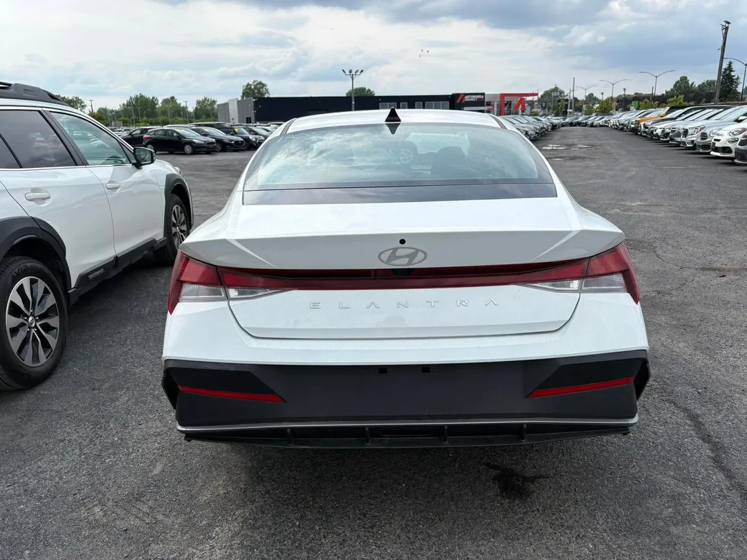 2024 Hyundai Elantra — photo 5