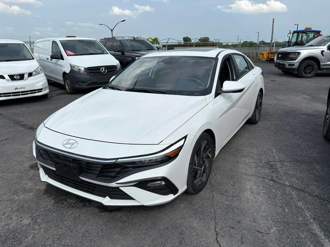 2024 Hyundai Elantra — photo 3