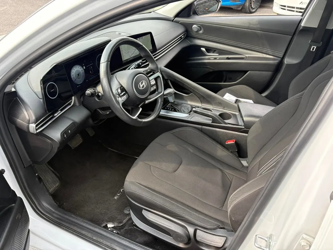 2024 Hyundai Elantra — photo 7