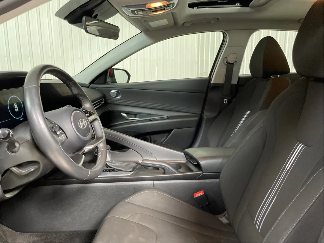 2025 Hyundai Elantra for sale - photo 3