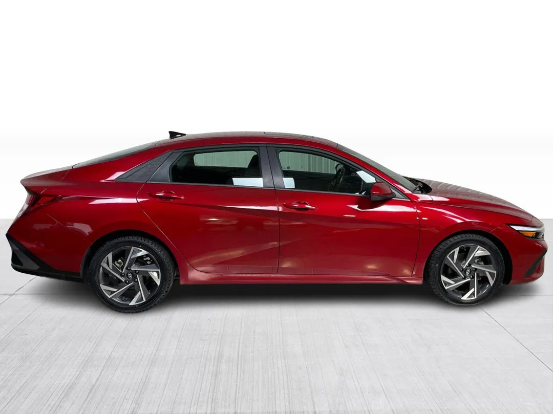 2025 Hyundai Elantra for sale - photo 2