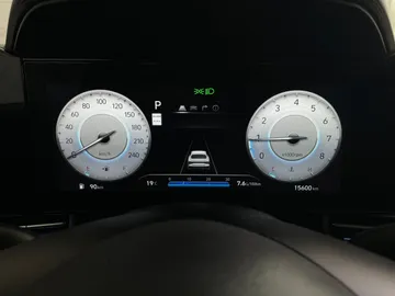2025 Hyundai Elantra - image 18