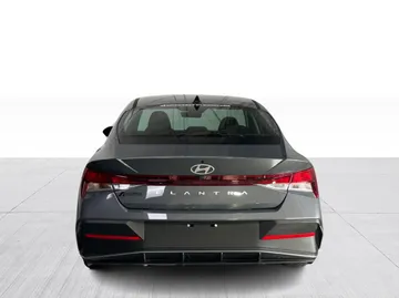 2025 Hyundai Elantra - image 13