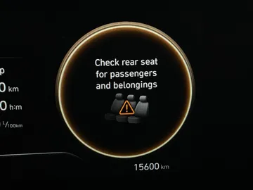 2025 Hyundai Elantra - image 28
