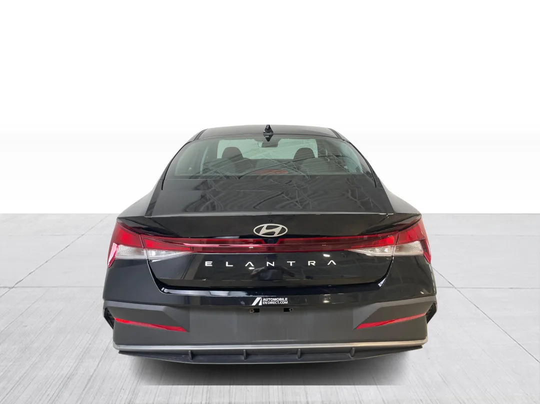 2025 Hyundai Elantra — photo 6