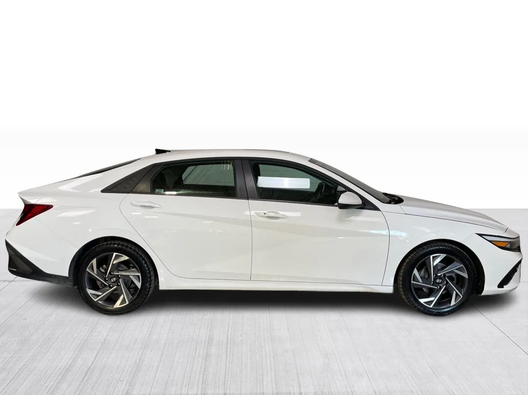 2025 Hyundai Elantra for sale - photo 2