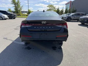 2025 Hyundai Elantra - image 6
