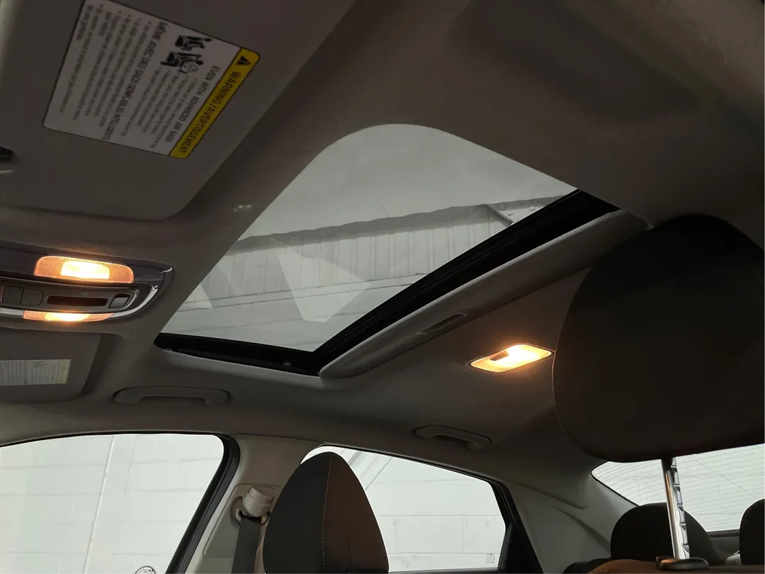 2025 Hyundai Elantra — photo 5