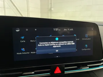 2025 Hyundai Elantra - image 8