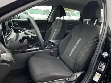 2026 Hyundai Elantra - image 3