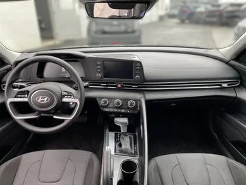 2026 Hyundai Elantra - image 4