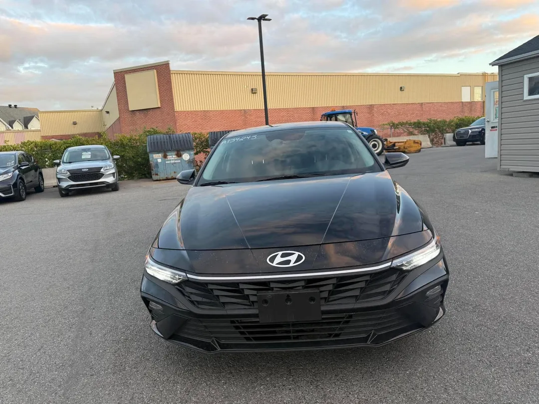 2025 Hyundai Elantra for sale - photo 2