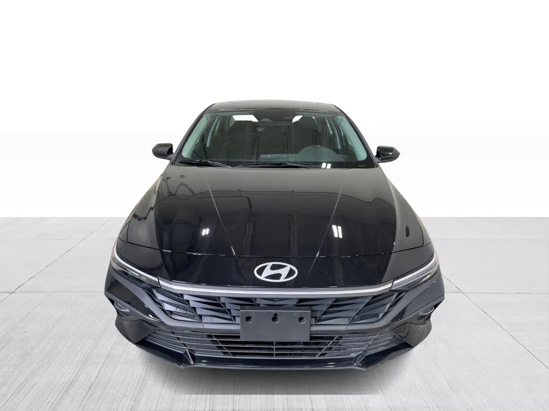 2025 Hyundai Elantra — photo 8