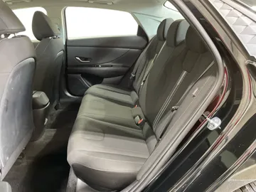 2025 Hyundai Elantra - image 16