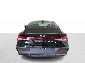 2025 Hyundai Elantra - image 13