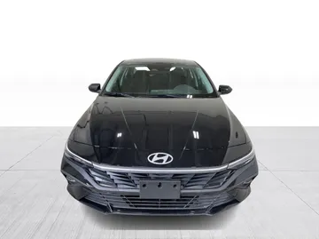 2025 Hyundai Elantra - image 9