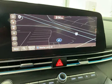 2025 Hyundai Elantra - image 28
