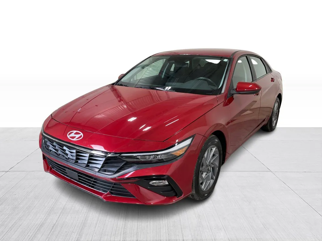 2025 Hyundai Elantra — photo 8
