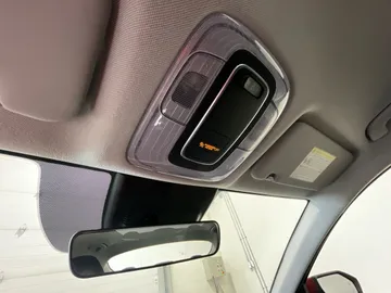 2025 Hyundai Elantra - image 16