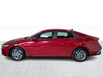 2025 Hyundai Elantra - image 10