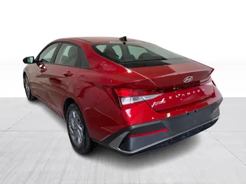 2025 Hyundai Elantra - image 11