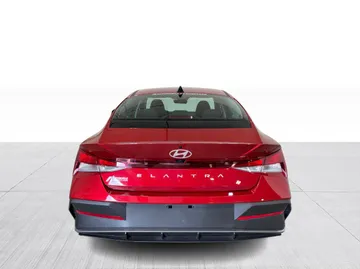 2025 Hyundai Elantra - image 12