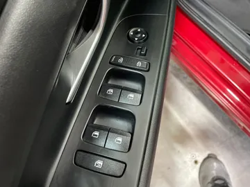 2025 Hyundai Elantra - image 21