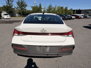 2024 Hyundai Elantra - image 6