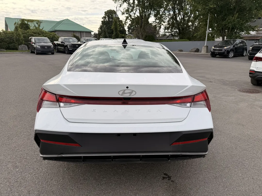 2025 Hyundai Elantra Preferred, photo 5