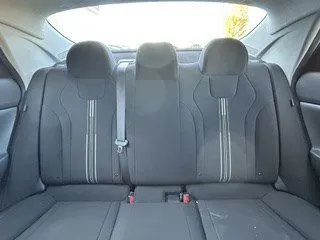 2025 Hyundai Elantra - image 8