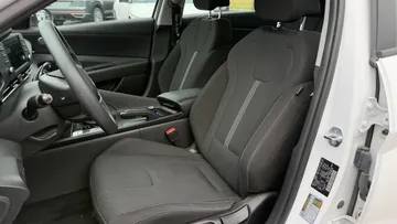 2026 Hyundai Elantra - image 8
