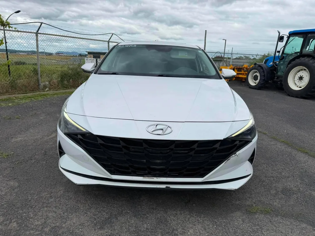 2021 Hyundai Elantra — photo 2