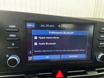 2021 Hyundai Elantra - image 27