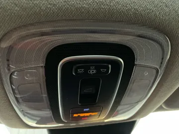 2021 Hyundai Elantra - image 17
