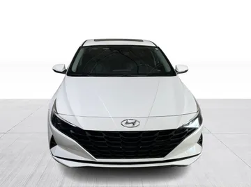 2021 Hyundai Elantra - image 9