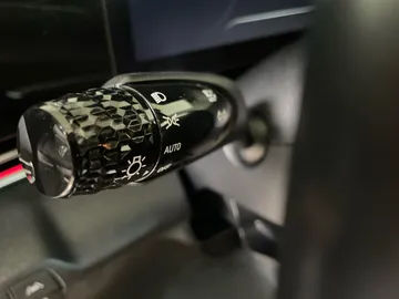 2023 Hyundai Elantra Hybrid - image 18