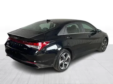 2023 Hyundai Elantra Hybrid - image 8
