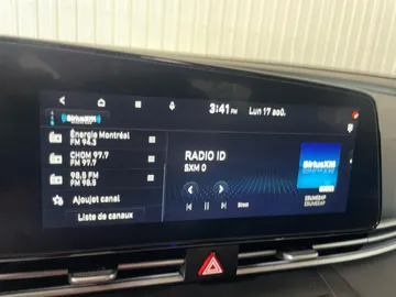 2023 Hyundai Elantra Hybrid - image 32