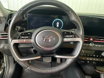 2023 Hyundai Elantra Hybrid - image 17