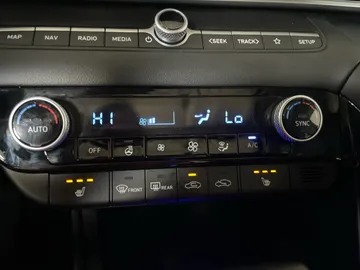 2023 Hyundai Elantra Hybrid - image 23