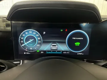 2023 Hyundai Elantra Hybrid - image 16