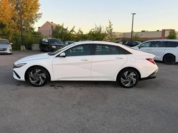 2026 Hyundai Elantra - image 6