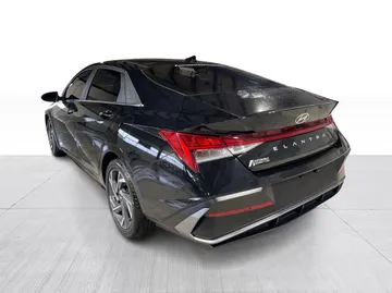 2024 Hyundai Elantra - image 12