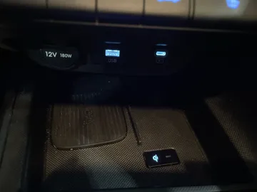 2024 Hyundai Elantra - image 27