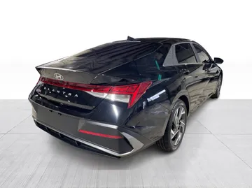 2024 Hyundai Elantra - image 15